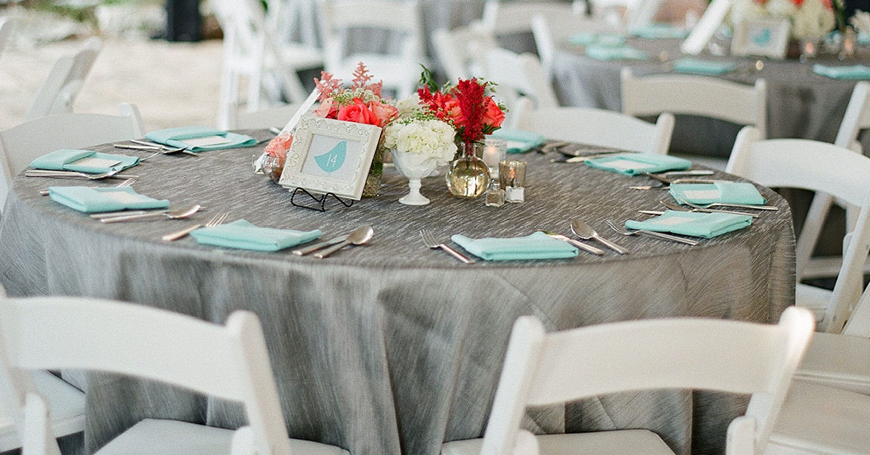 Table setting at a wedding reception