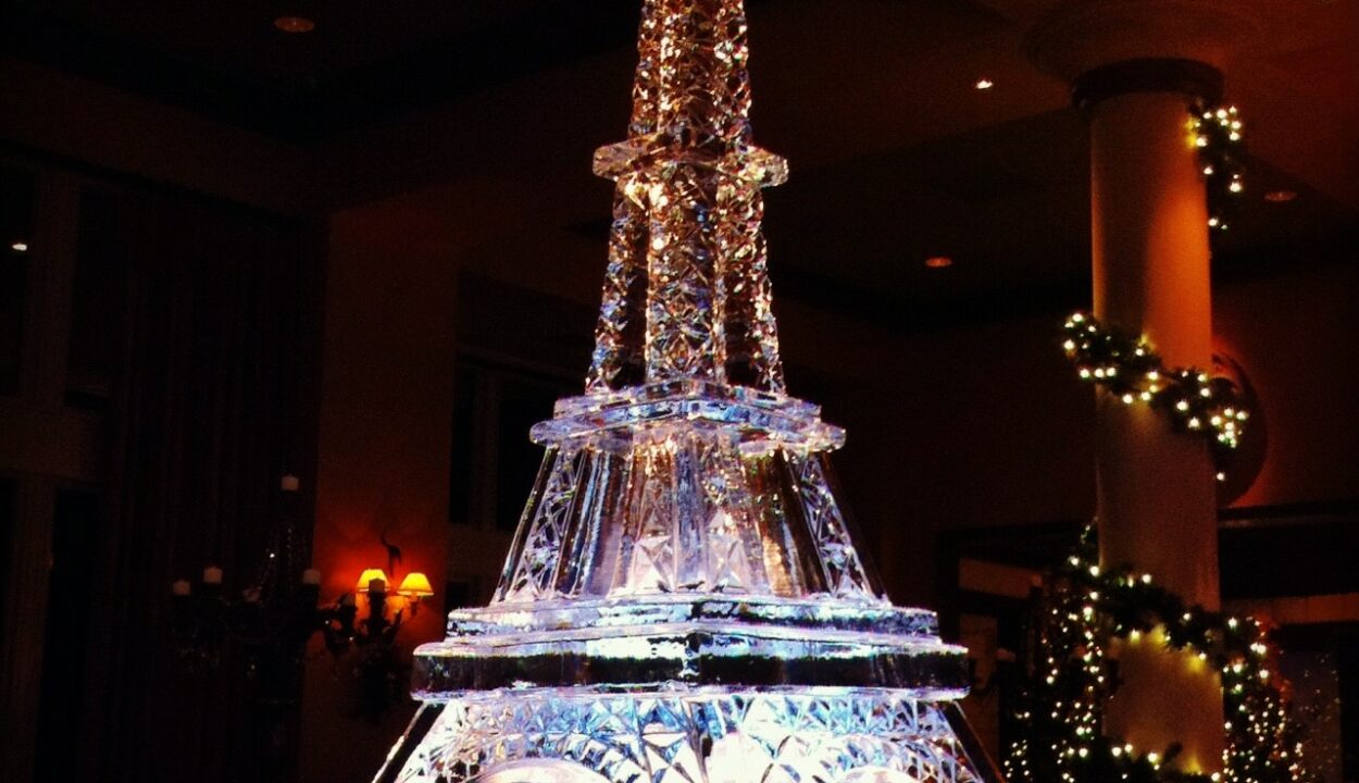 ice, ice sculpture, crave, crave catering, ice design, ice sculpting, austin catering