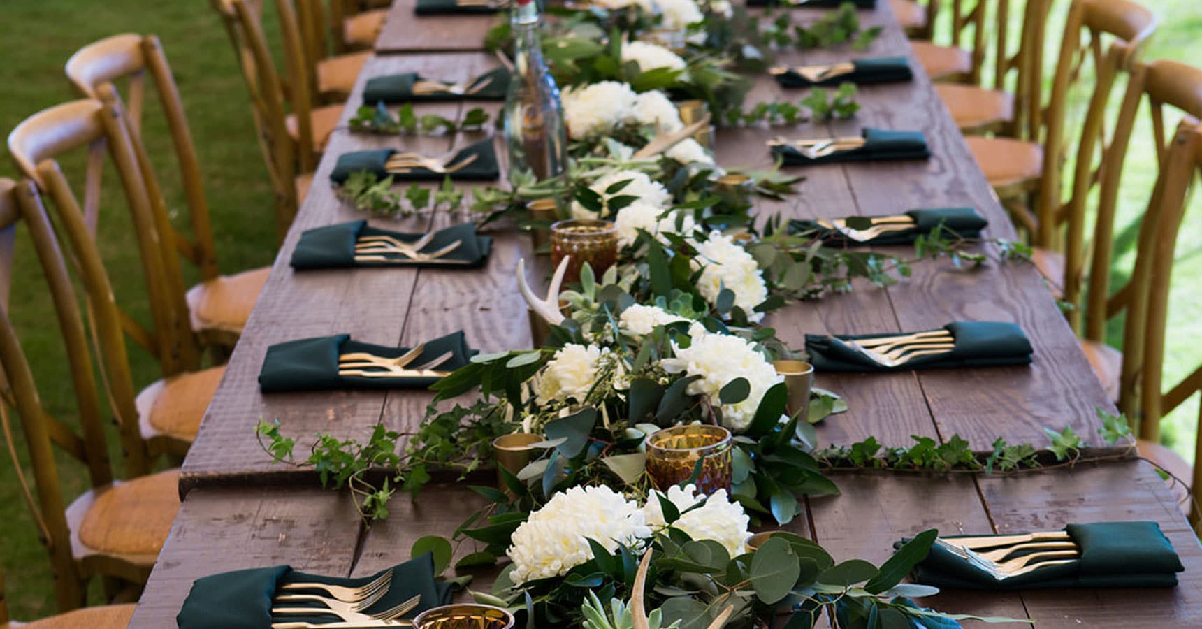 Table setting at a rehearsal dinner by crave catering